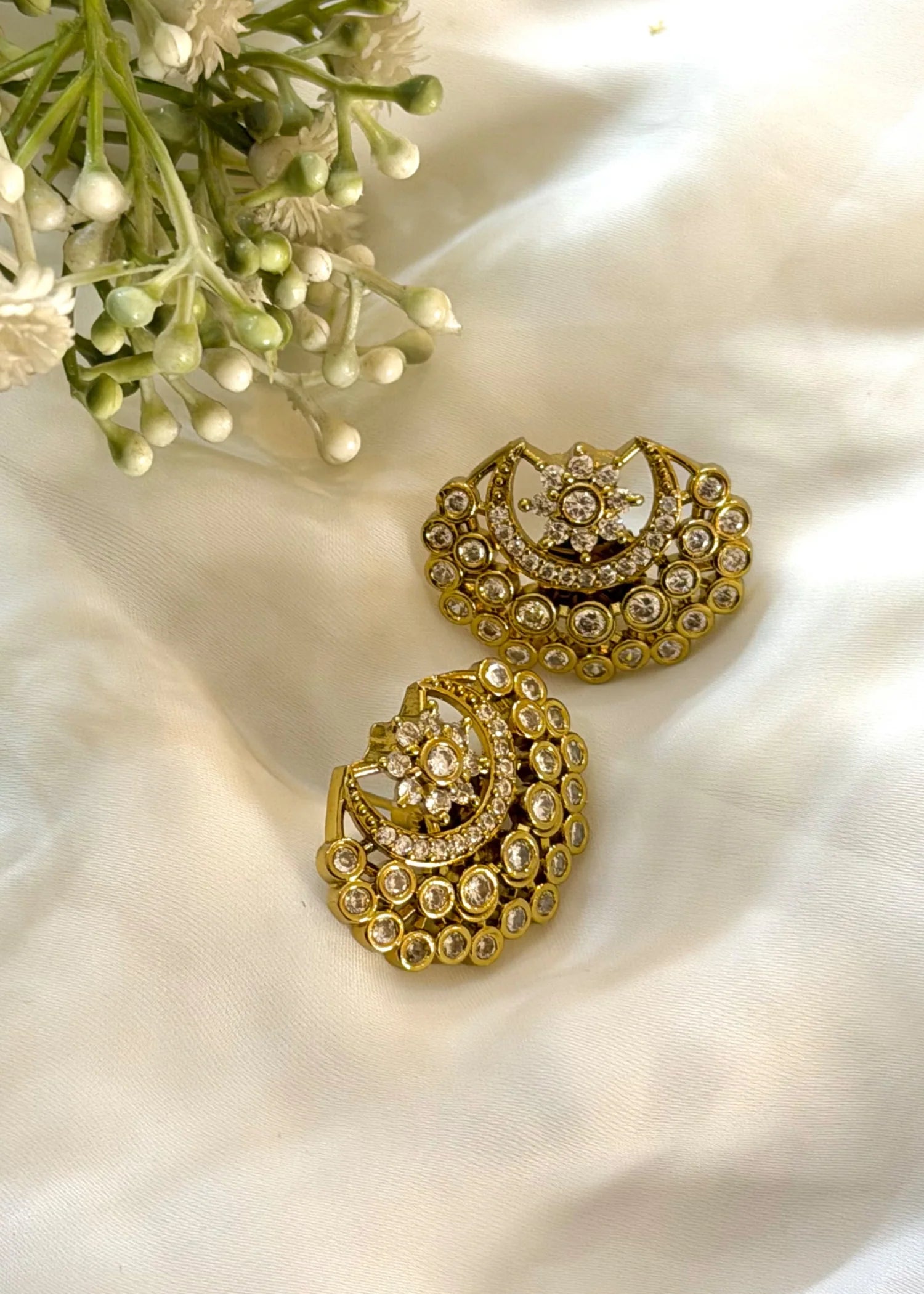 Layyan Kundan Studs GT82