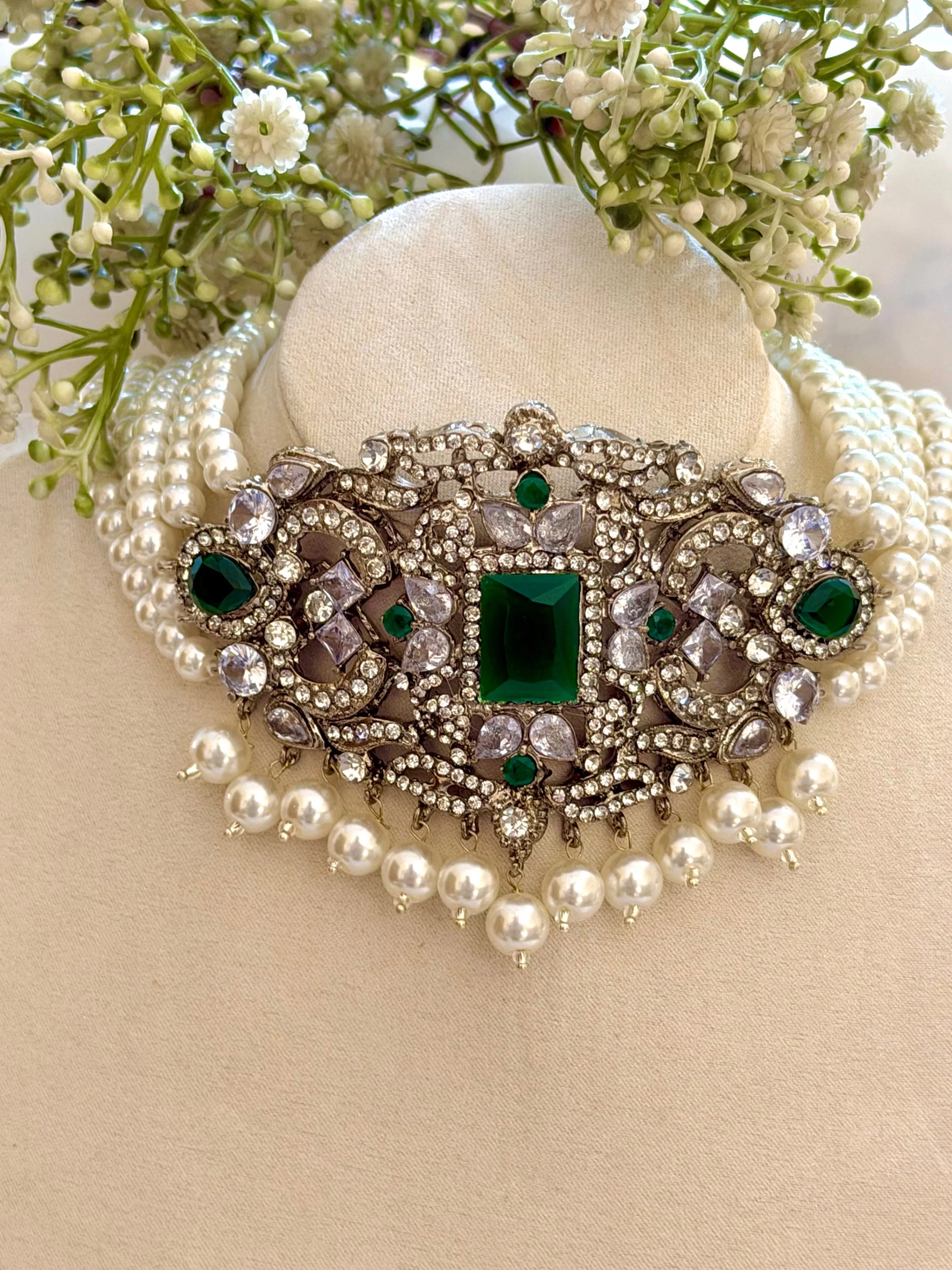 Noor Choker Set (Pearls & Emerald) GS35