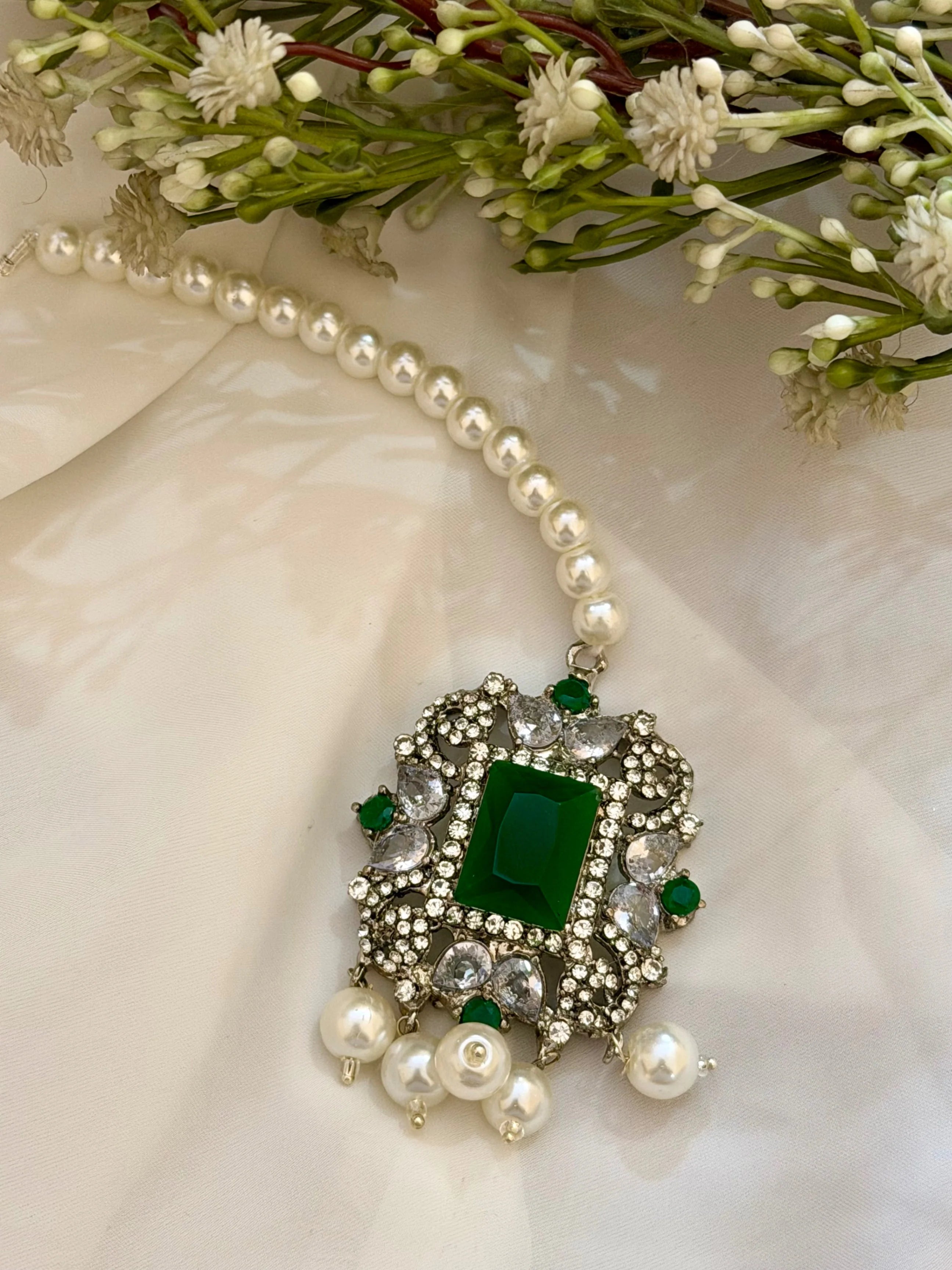 Noor Choker Set (Pearls & Emerald) GS35