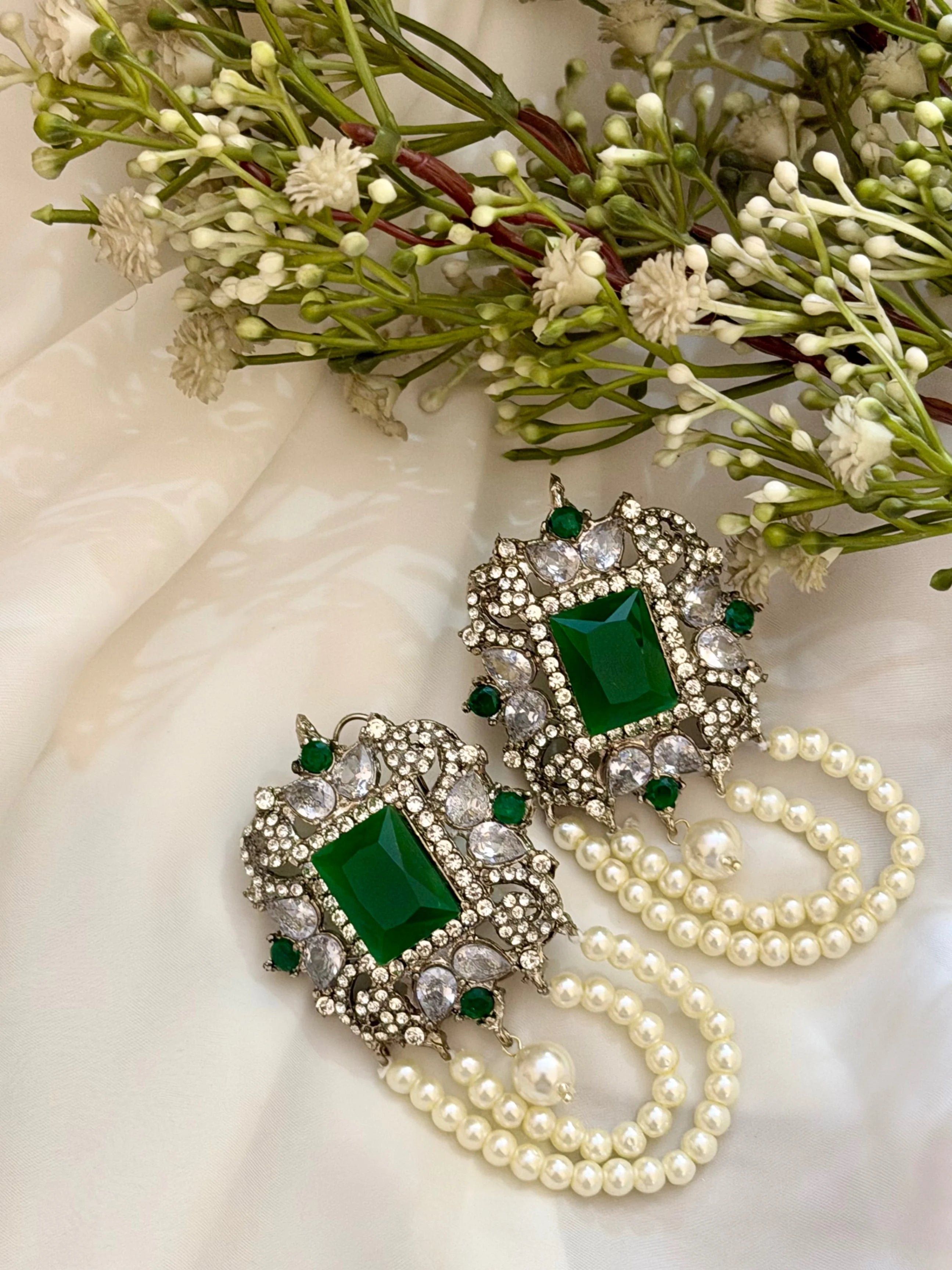 Noor Choker Set (Pearls & Emerald) GS35