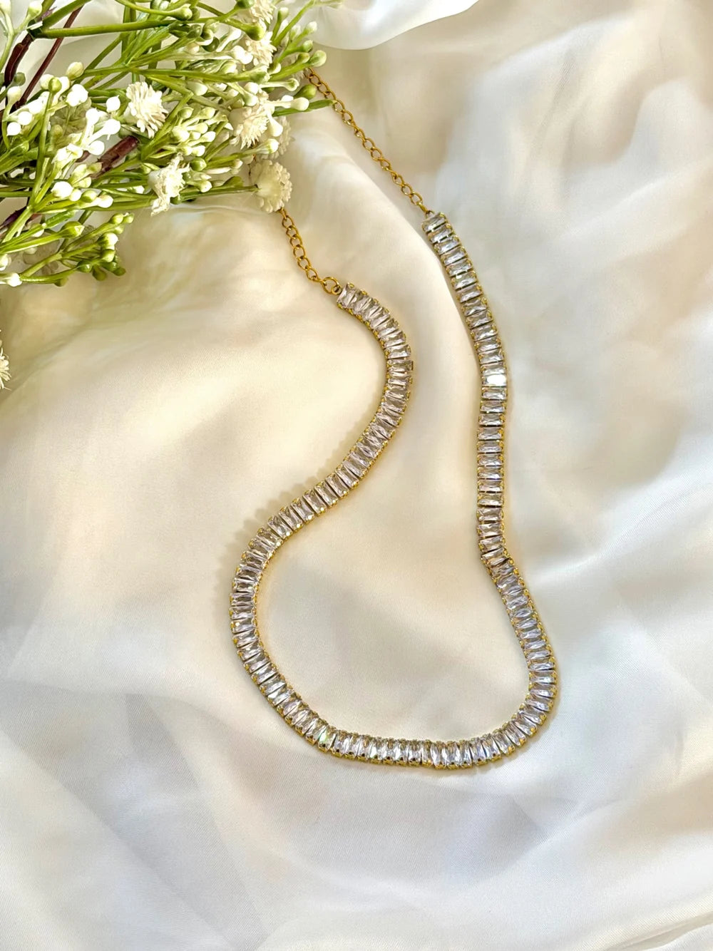 Straight Cut Zircon Necklace (Silver) GN32