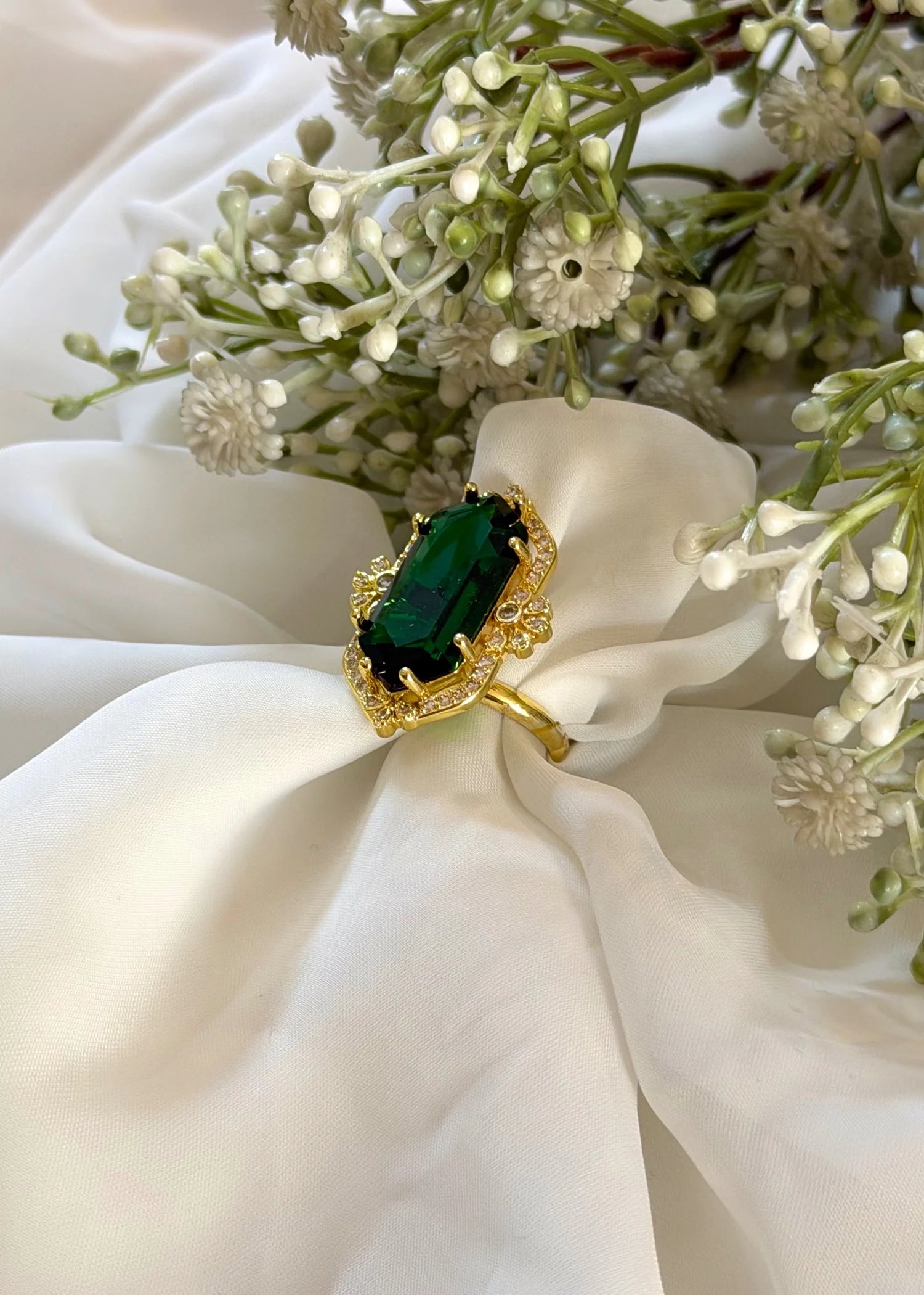 Emerald Crystal Ring (Adjustable) GR56