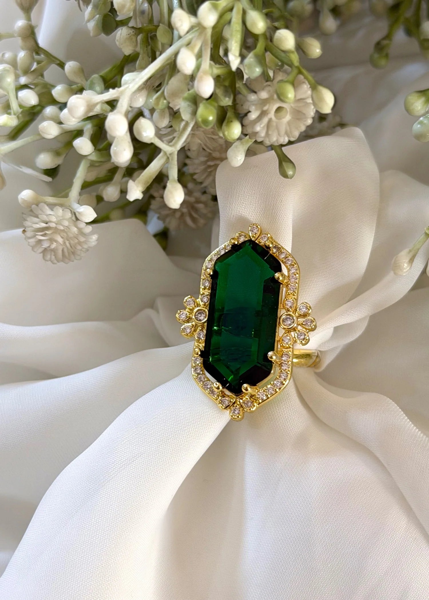 Emerald Crystal Ring (Adjustable) GR56