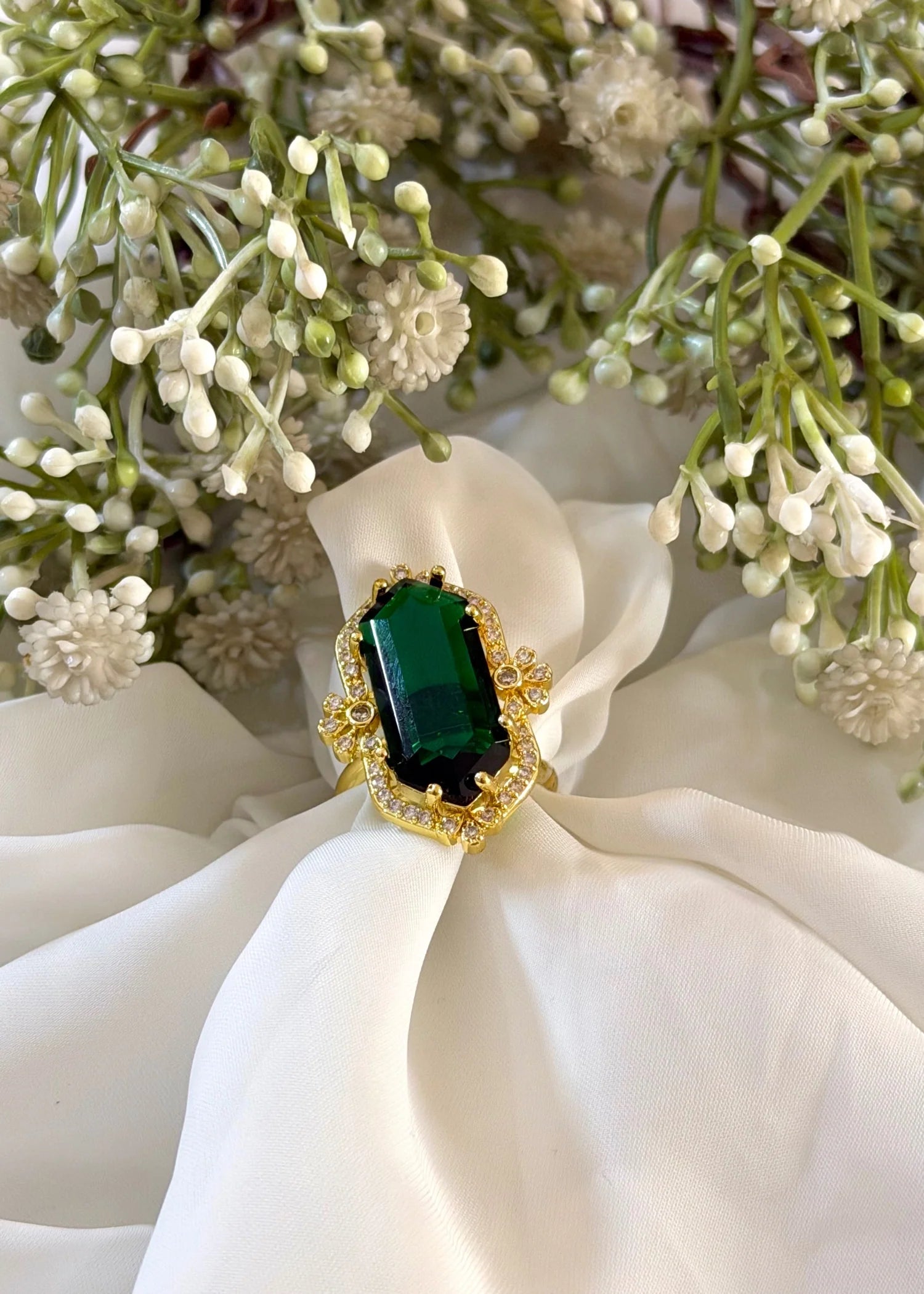 Emerald Crystal Ring (Adjustable) GR56