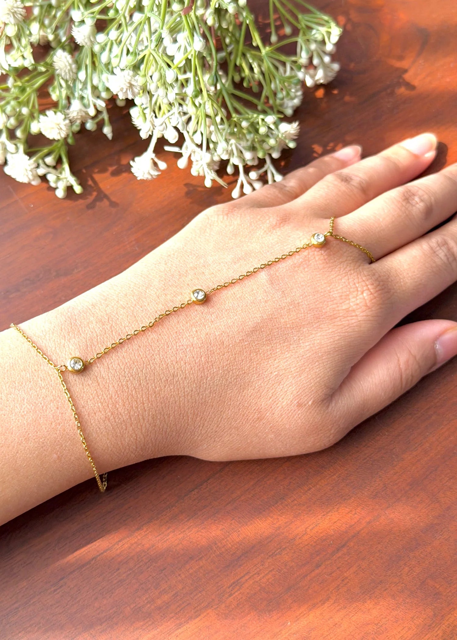Gold Hand Chain GB72