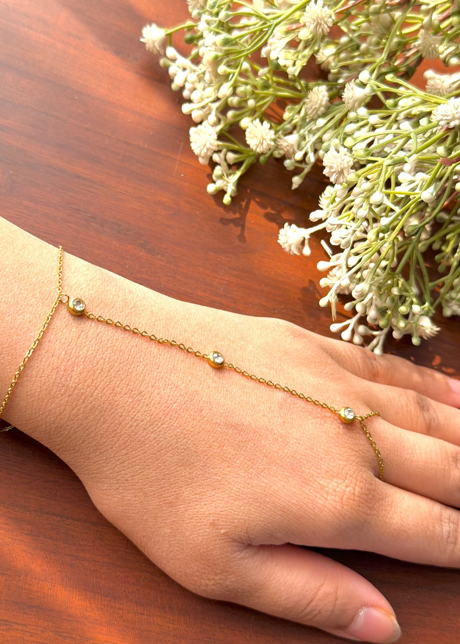 Gold Hand Chain GB72