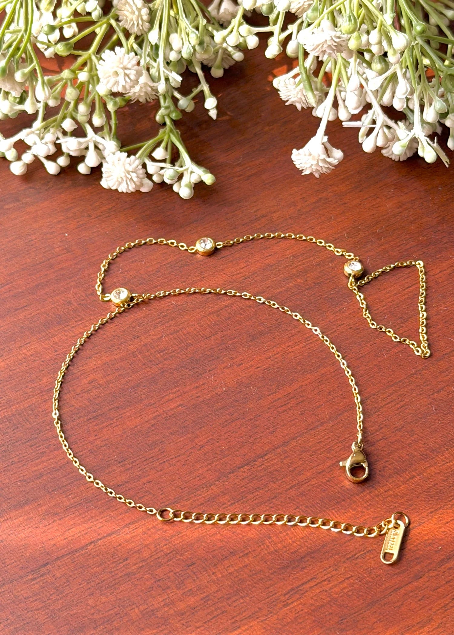 Gold Hand Chain GB72