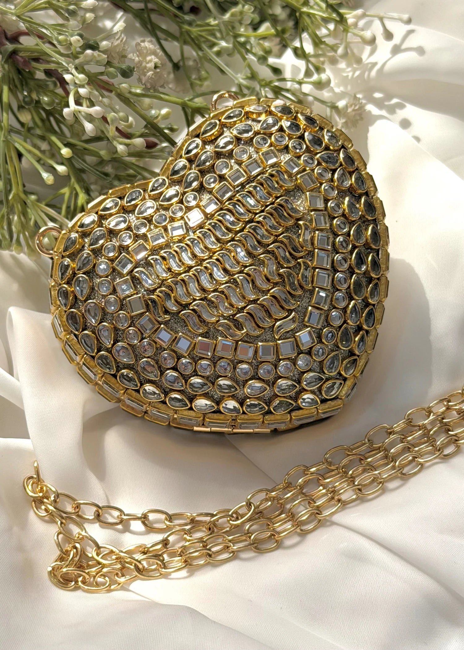 Mini Kundan Heart Clutch GC01