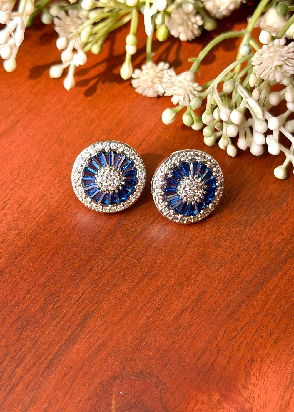 Round Cubic Zirconia Studs (Blue) GT76