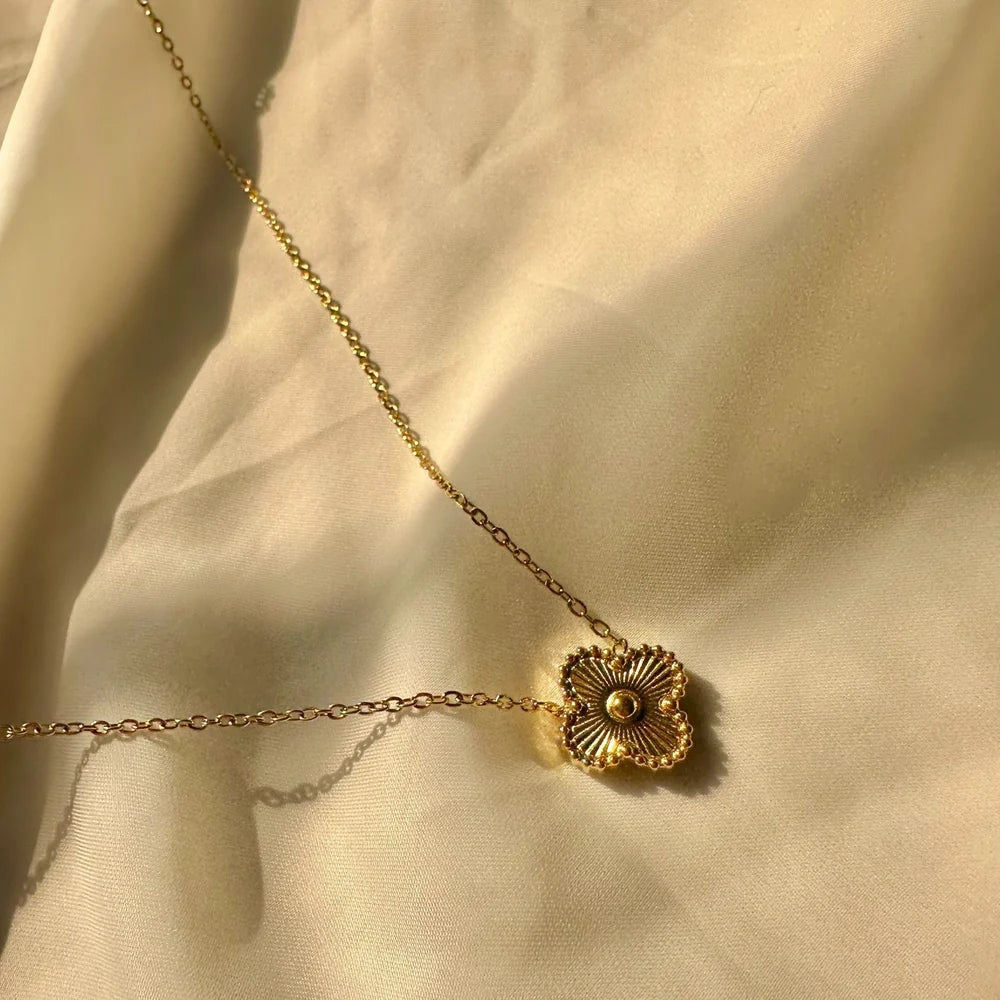 Gold Clover Necklace GN11