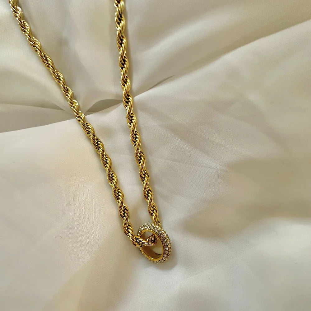 Twist & Hoop Necklace GN14