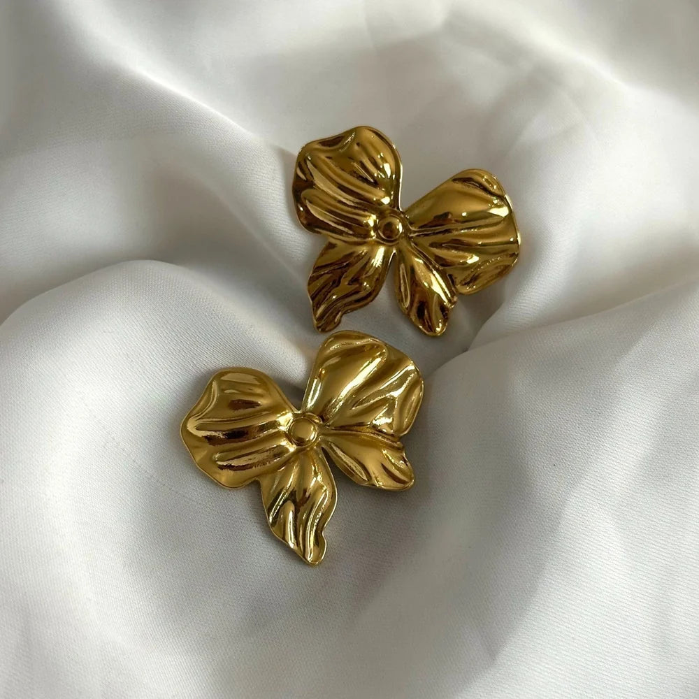 Chunky Bow Studs GT48