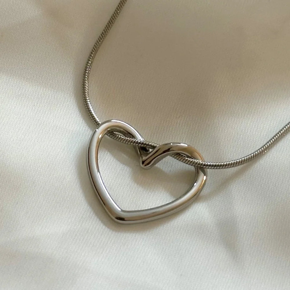 Silver Hollow Heart Necklace GN29