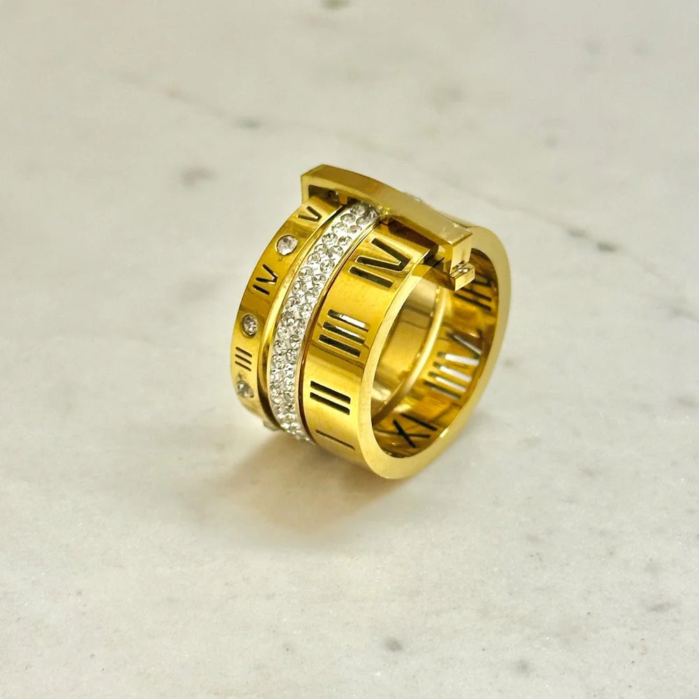 Roman Studded Ring GR41