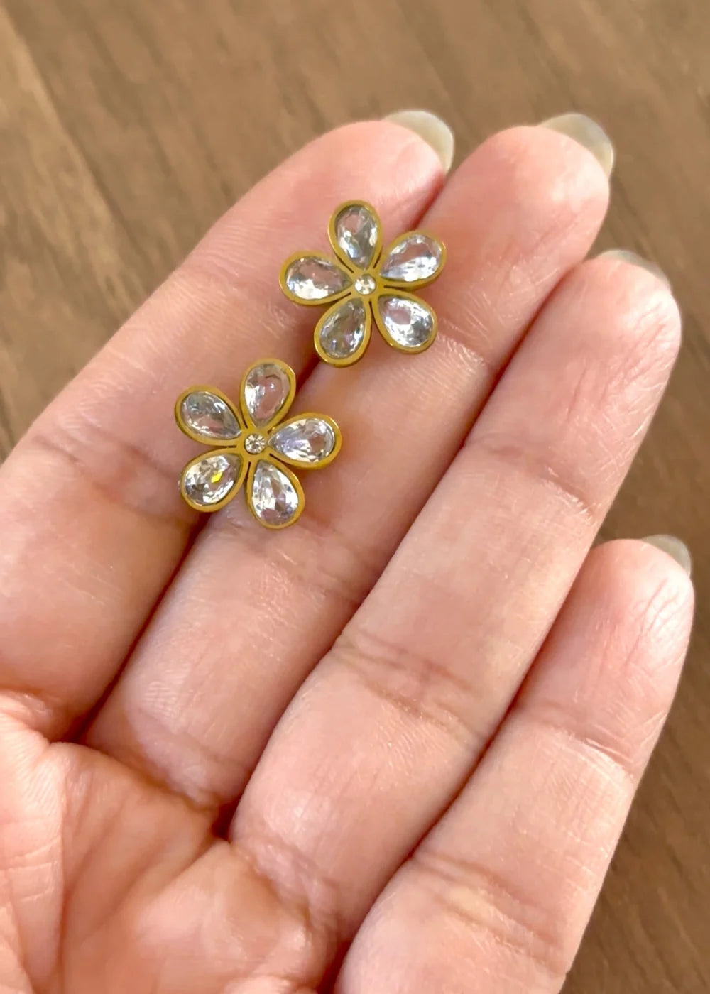 Milan Flower Studs GT54