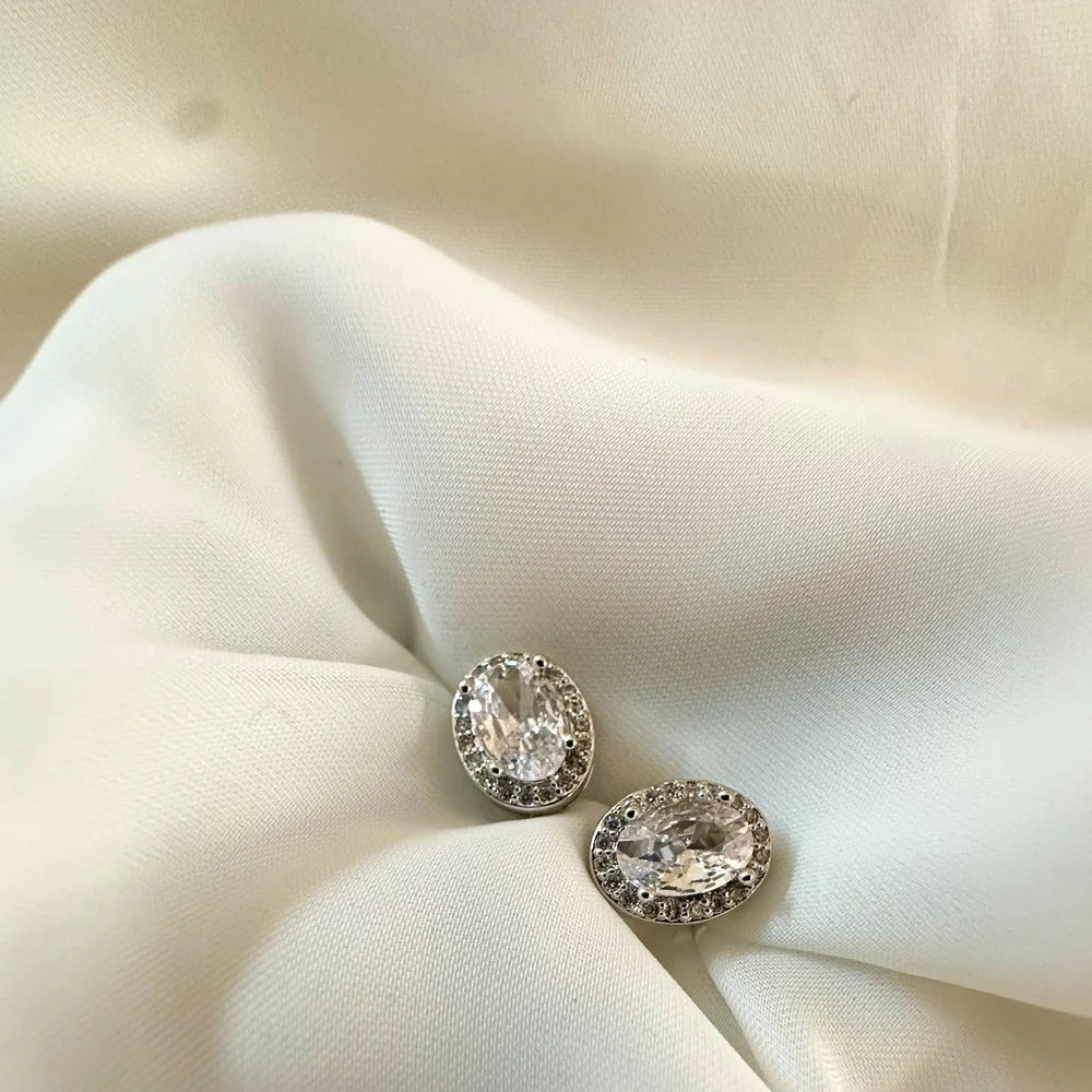 Oval Solitaire Studs GT37
