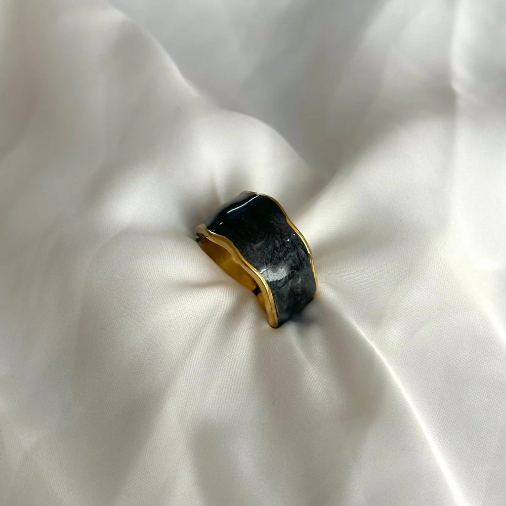 Black Beauty Band (Adjustable) GR29