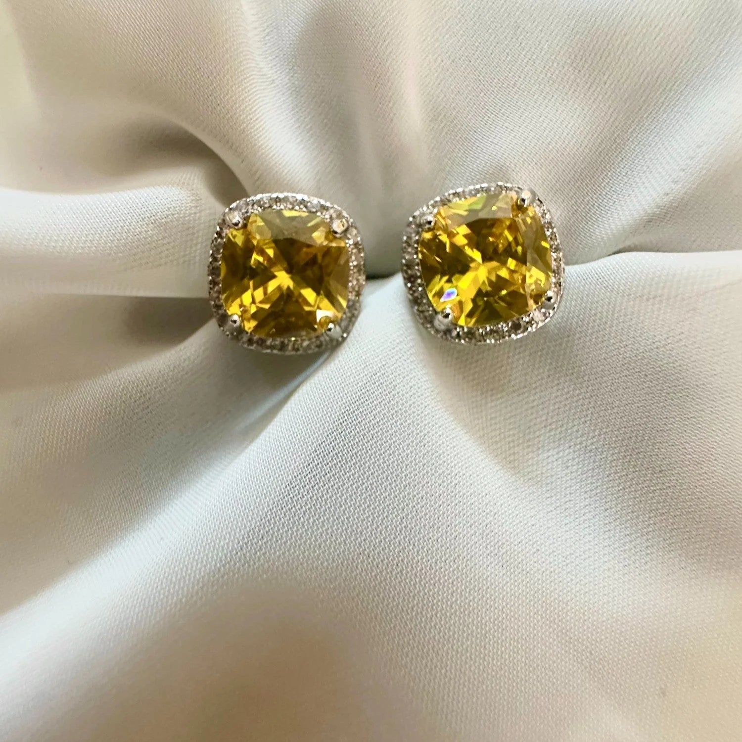 Yellow Square Cushion Studs GT42