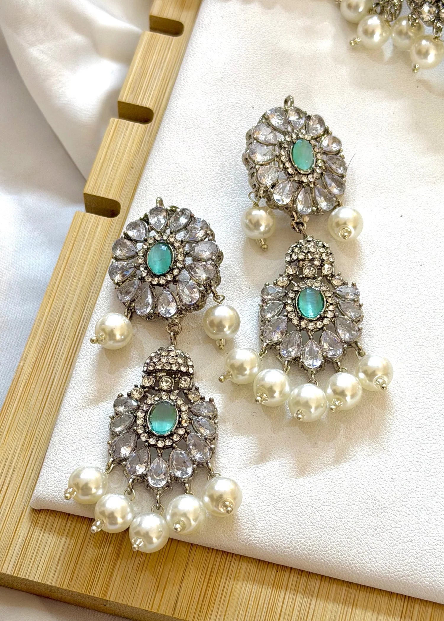 Reiha Choker Set (Pearls & Turquoise Stones) GS37
