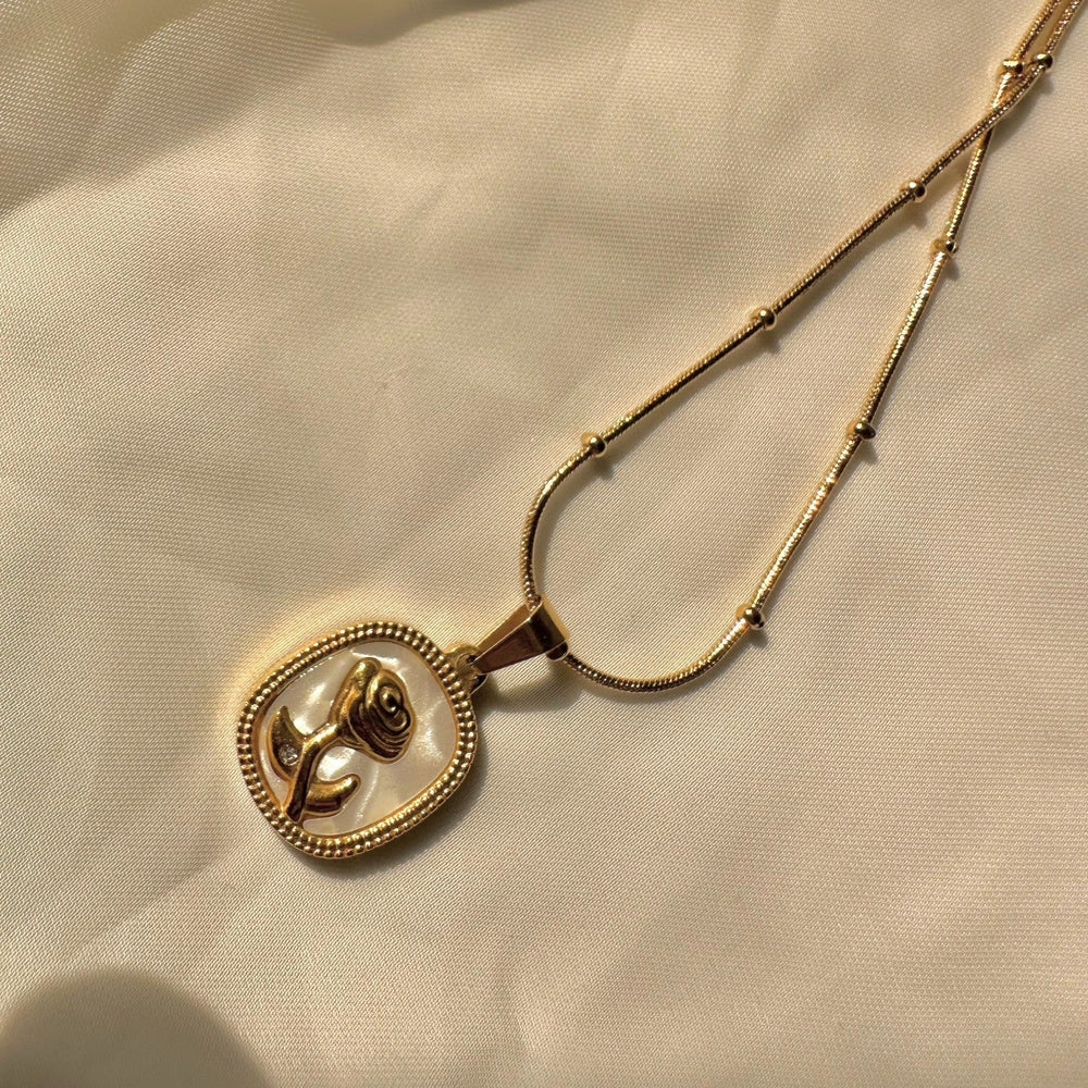 Forbidden Rose Necklace GN15