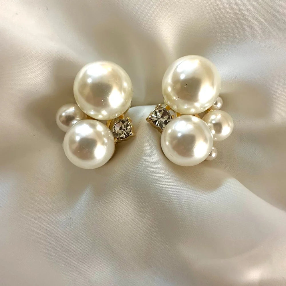 Gold Pearl Cluster studs GT13G