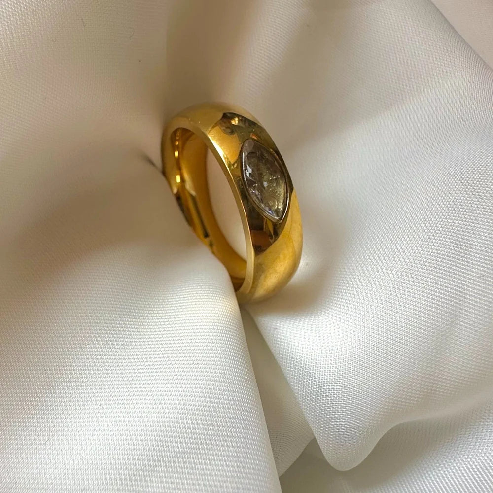 Delillah Ring Marquise GR17M