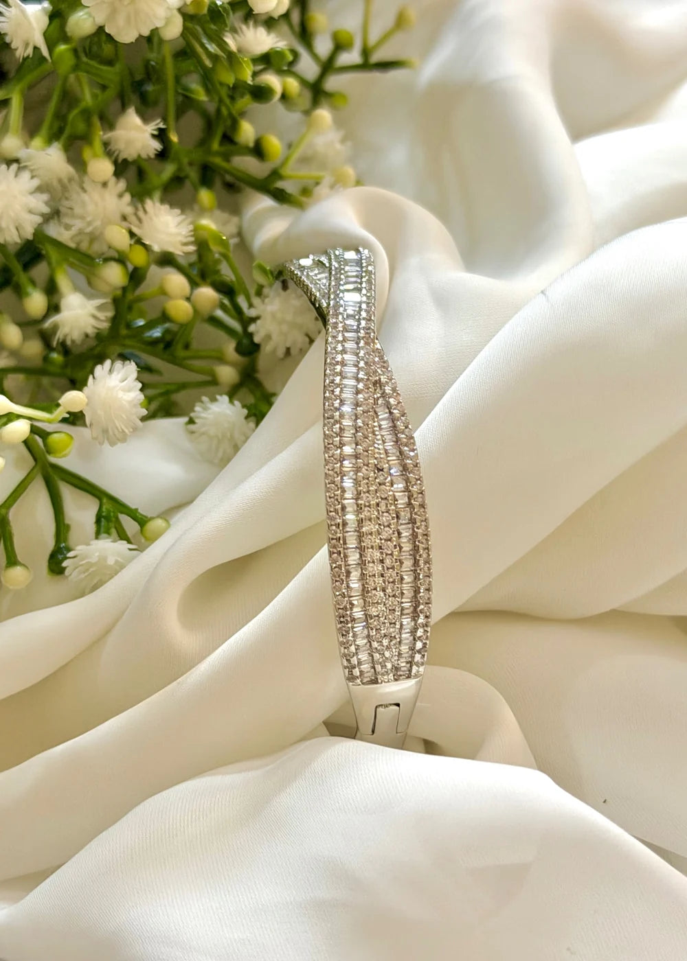 Moonshine Bangle GB66