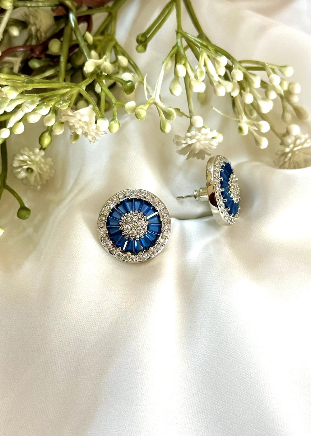 Round Cubic Zirconia Studs (Blue) GT76