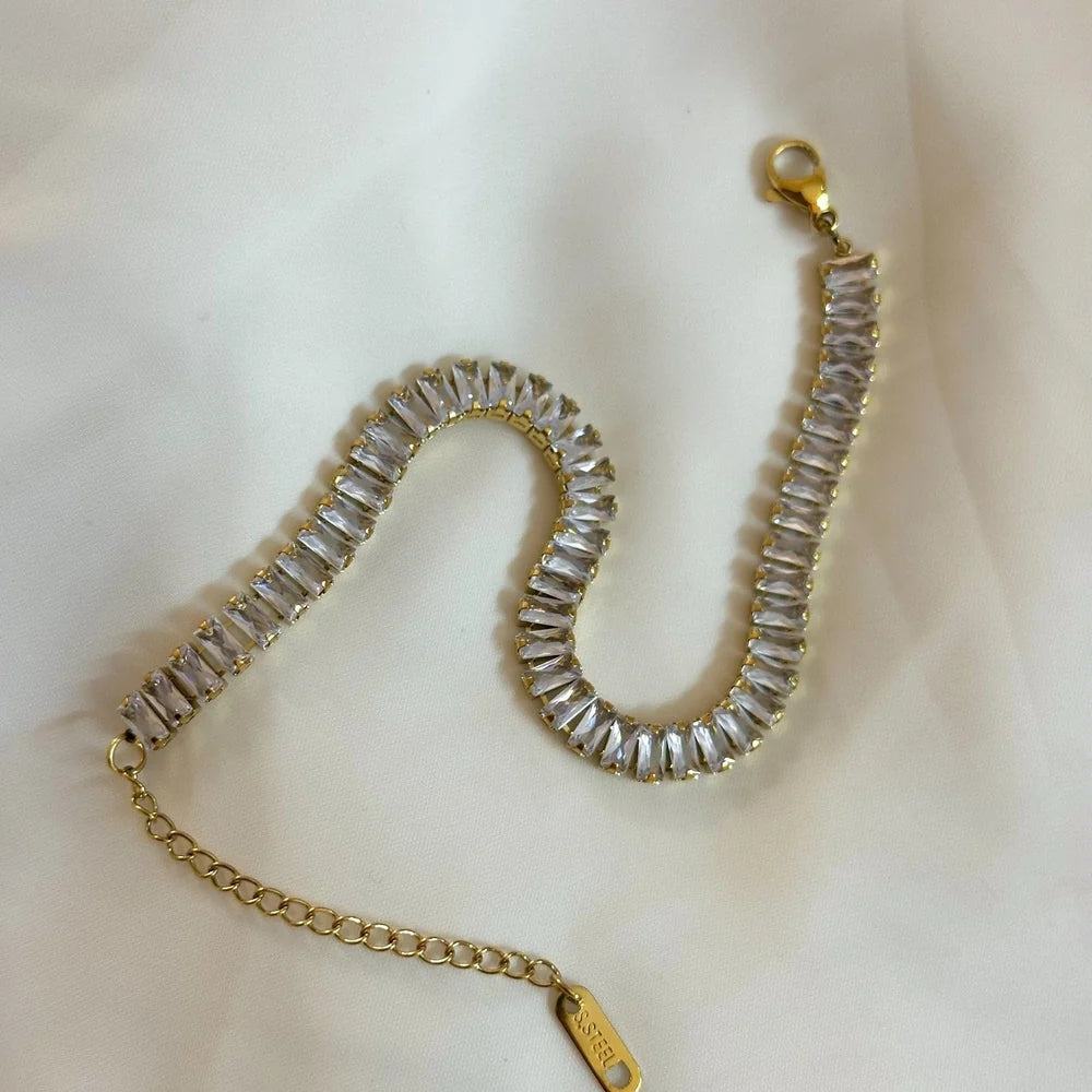 Straight Cut Tennis Bracelet GB29