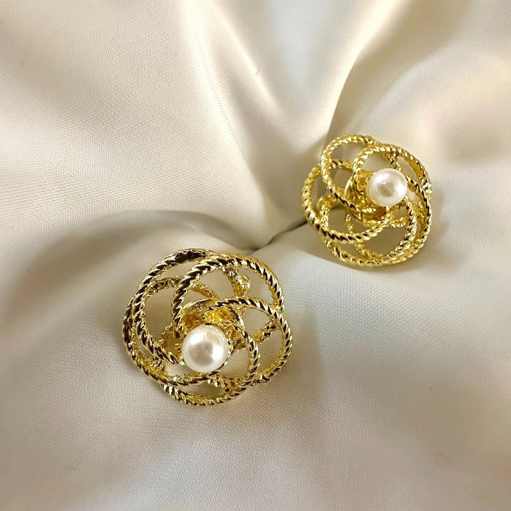 Pearl Flower Studs GT09
