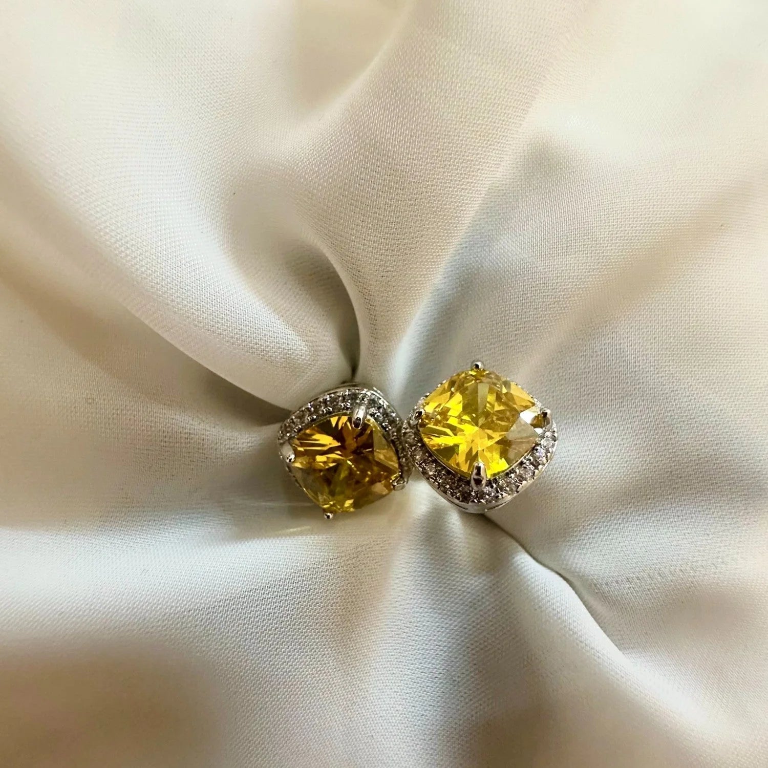 Yellow Square Cushion Studs GT42