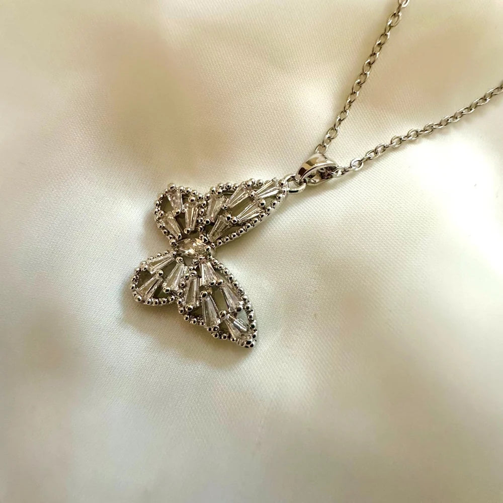 Silver Butterfly Locket GN09