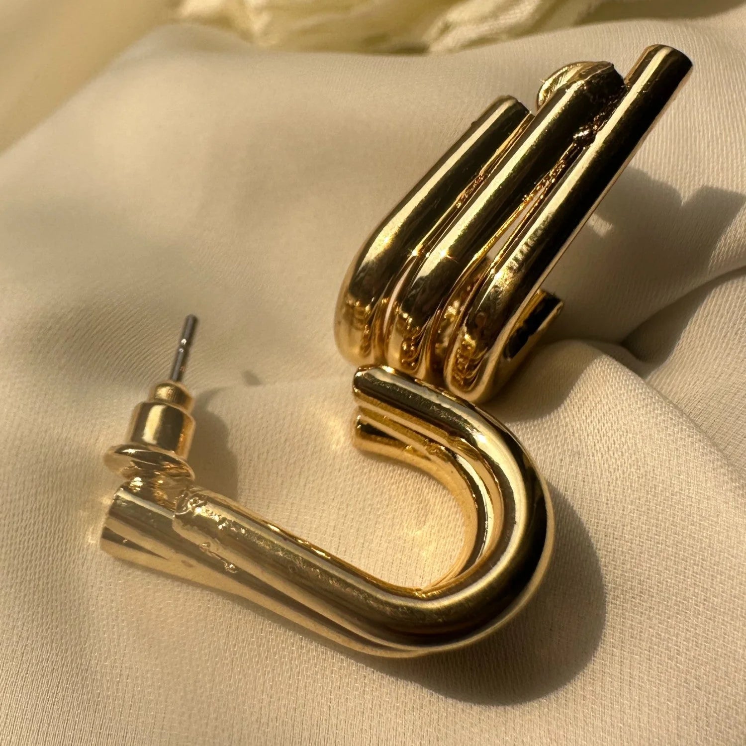 Gold Three Layered studs GT14G