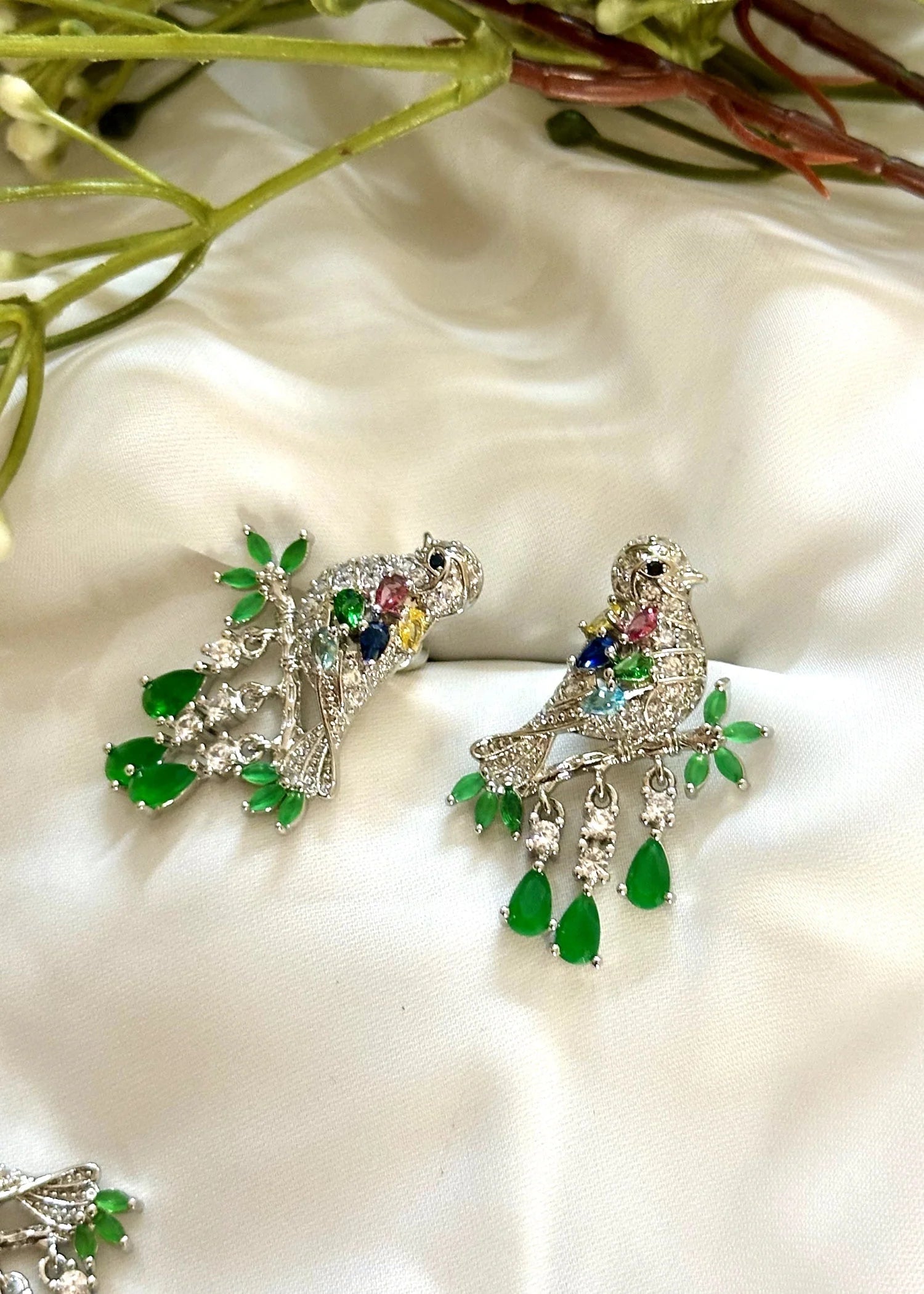 Zircon Birds Locket Set GS19