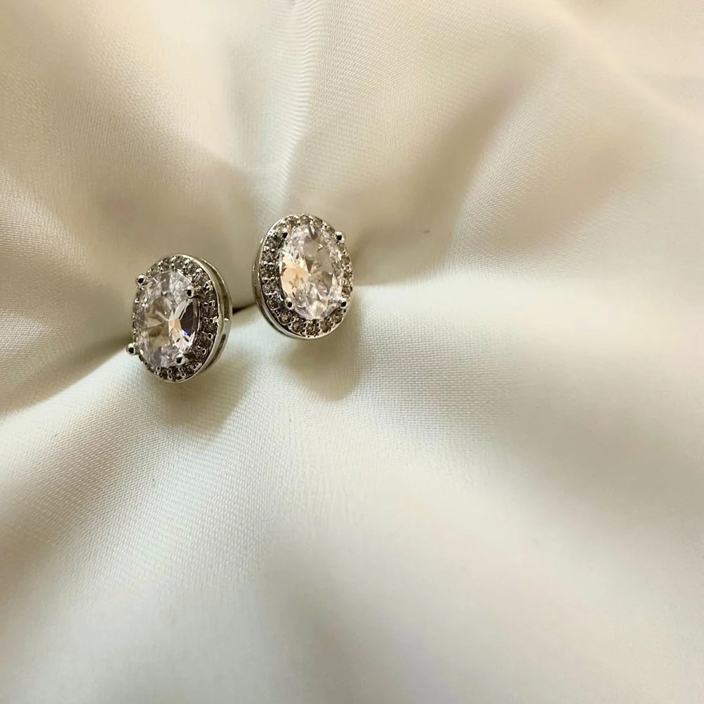 Oval Solitaire Studs GT37