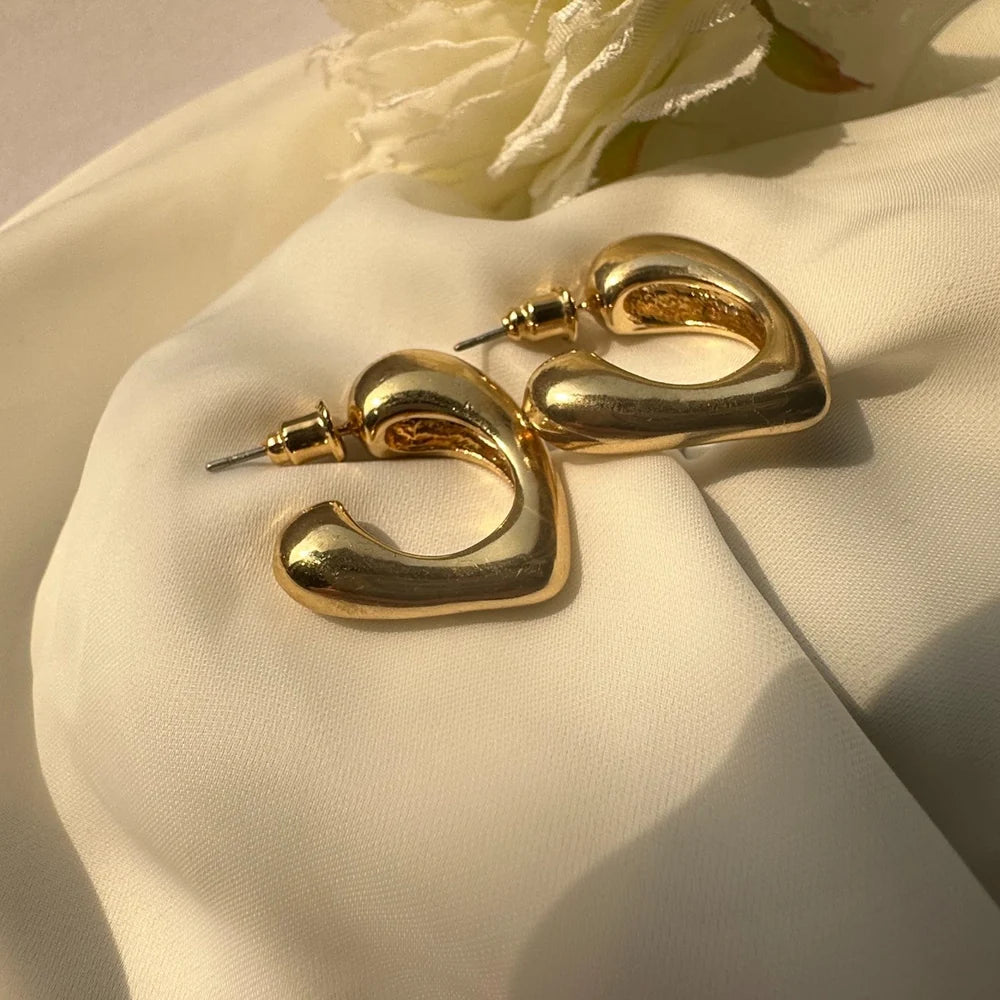 Gold V- Hoops GT15G