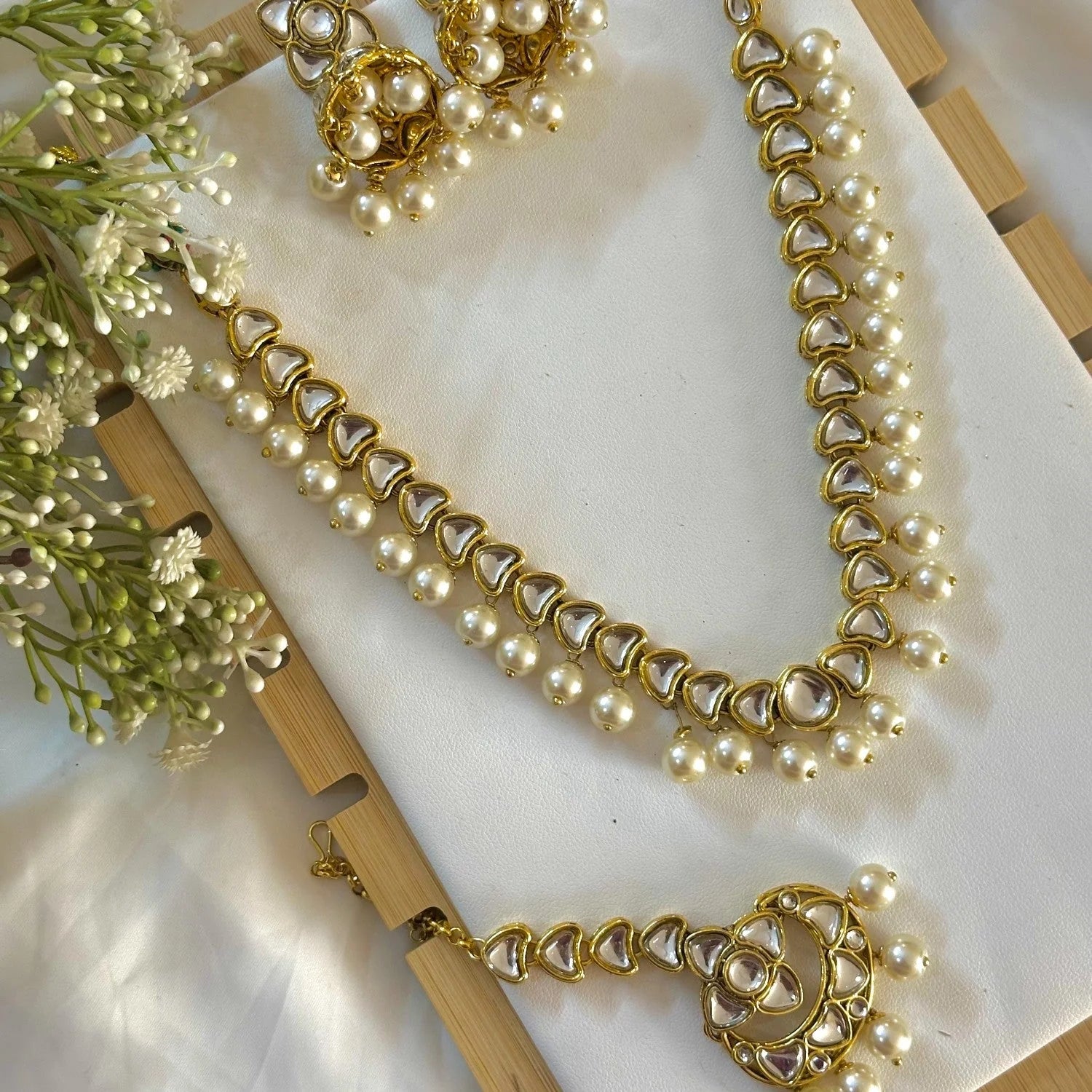 Bano Set (Pearl & Kundan Necklace) jewellery set GS08