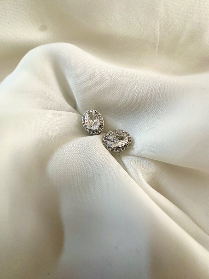Oval Solitaire Studs