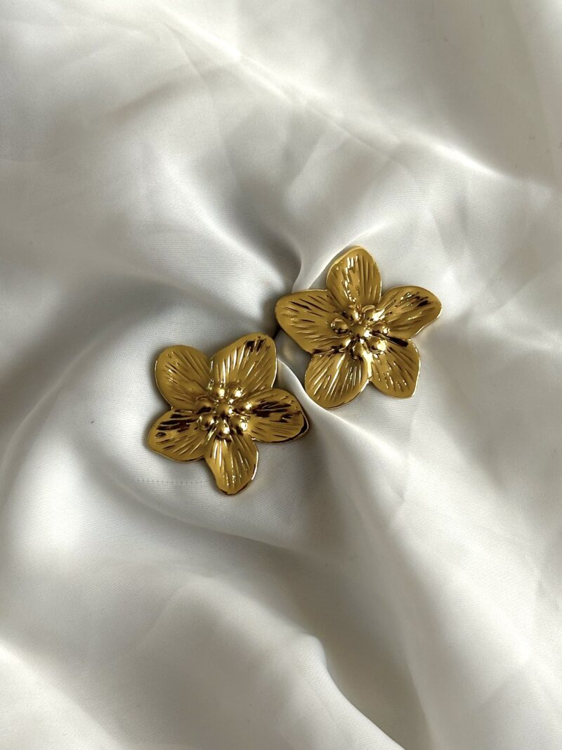 Lily Tops