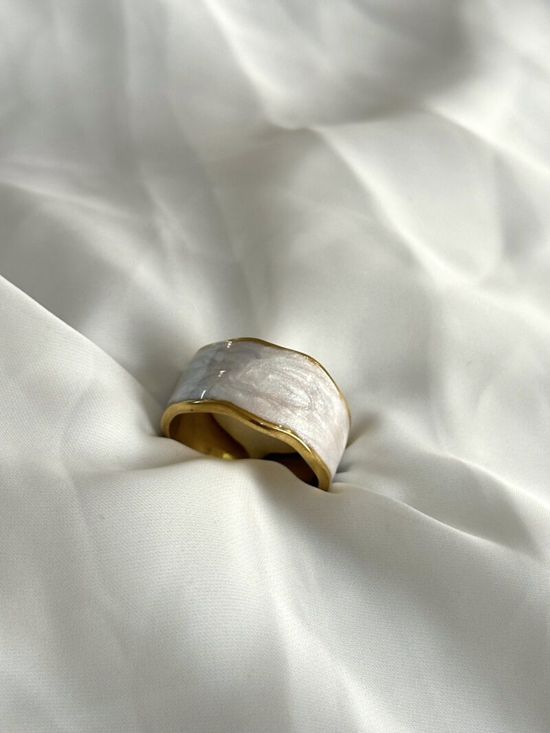 White Beauty Band (Adjustable)
